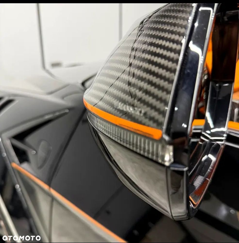 Lamborghini Urus - 14