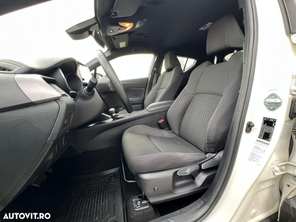 Toyota C-HR 1.8 HSD 122 CP 4x2 CVT Core - 11