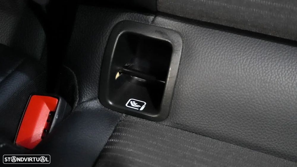 Mercedes-Benz GLA 200 d 8G-DCT Progressive Advanced - 49