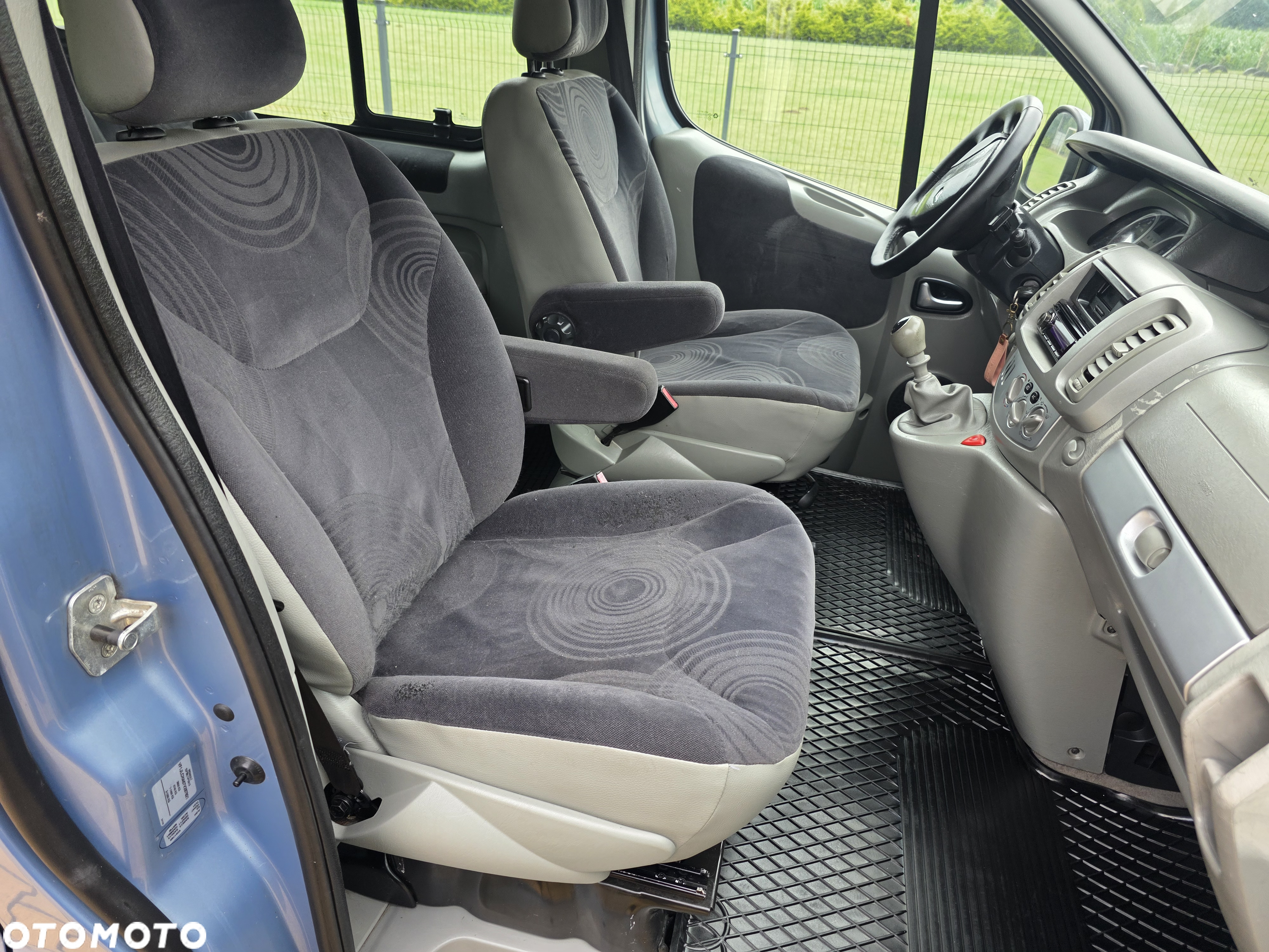 Renault Trafic 2.0 dCi 115 Combi L1H1 teilverglast - 16