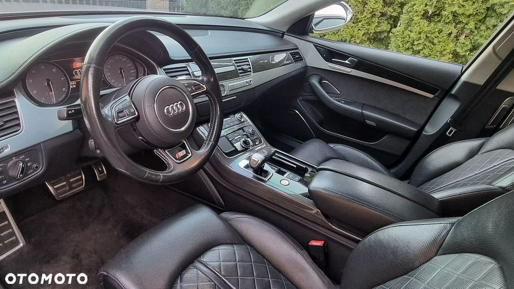 Audi S8 - 14