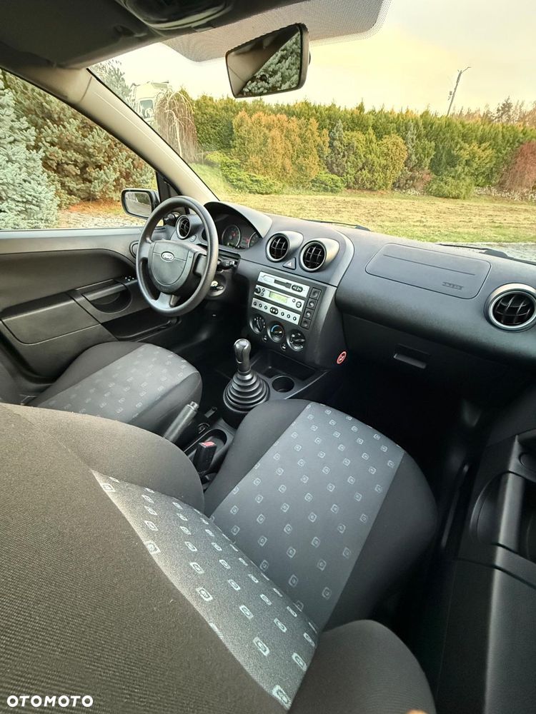 Ford Fiesta 1.3 Style - 30