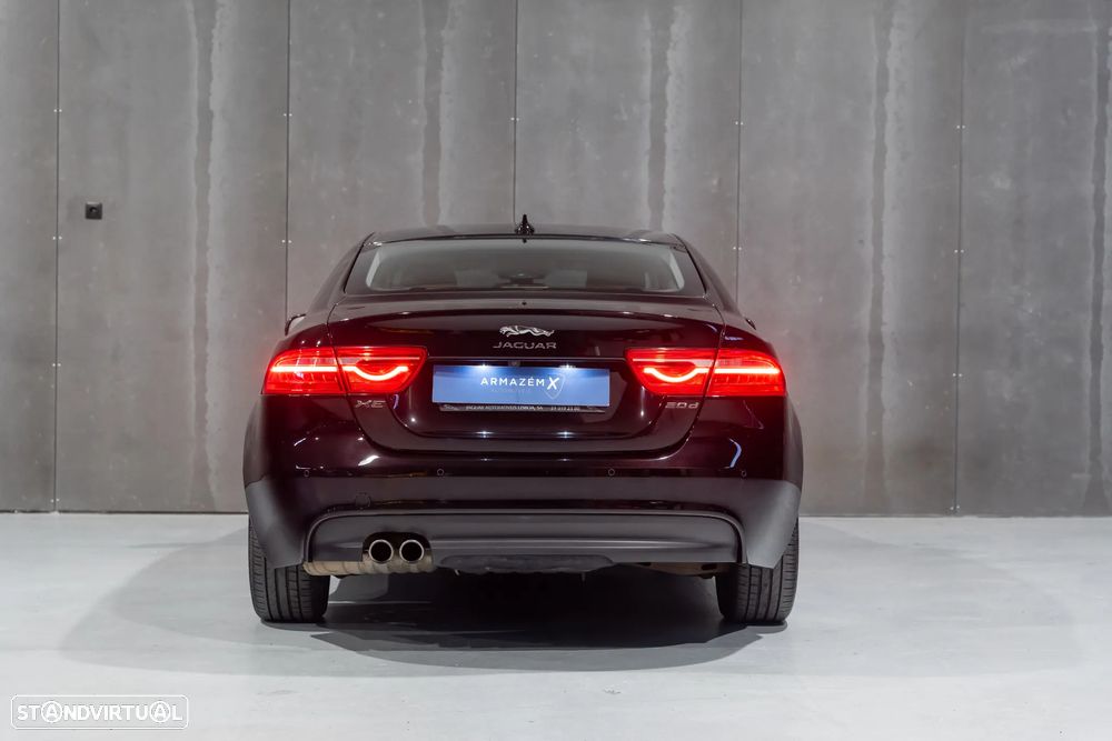Jaguar XE 2.0 D Prestige Aut. - 7