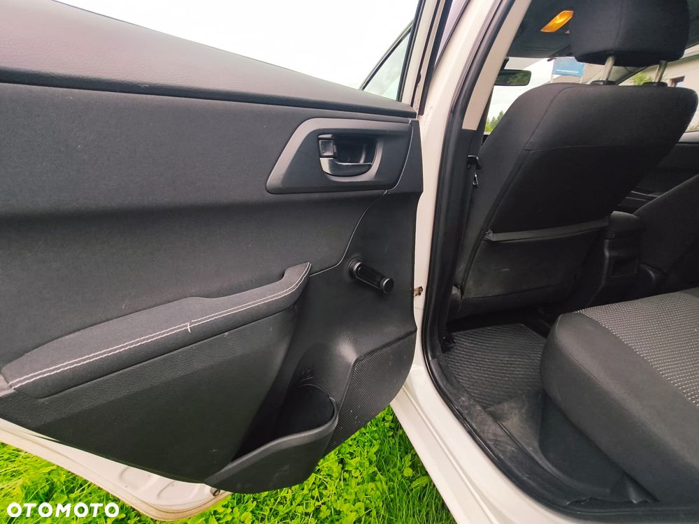 Toyota Auris 1.8 HSD Sol - 22