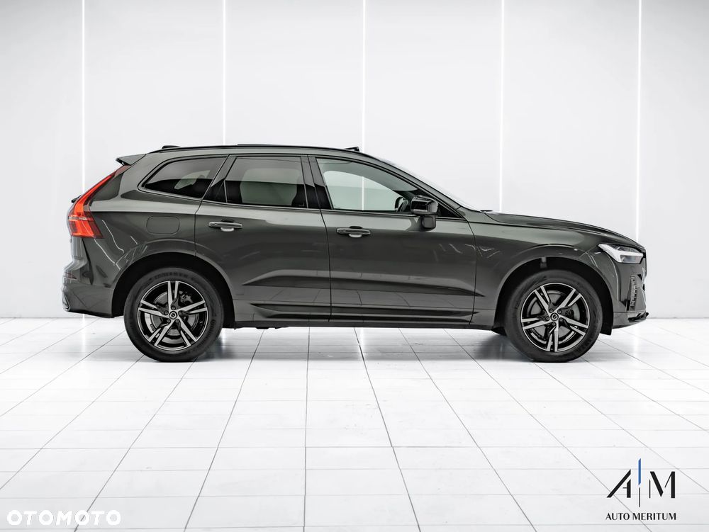 Volvo XC 60 B5 D AWD Ultimate Dark - 8