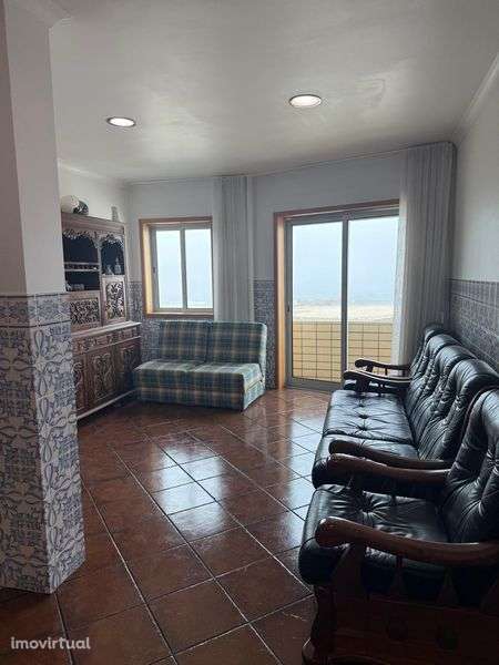 Apartamento T2 Duplex - 1º Linha de Mar - Aver-o-Mar - Grande imagem: 3/12