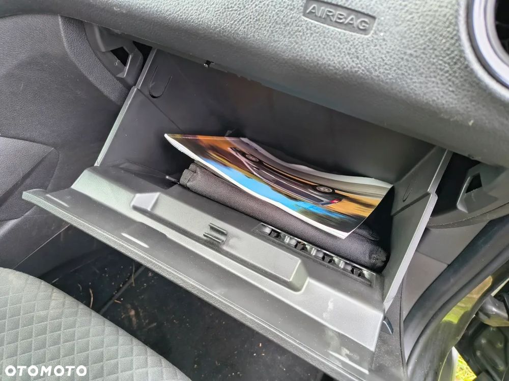 Ford Tourneo Courier - 17