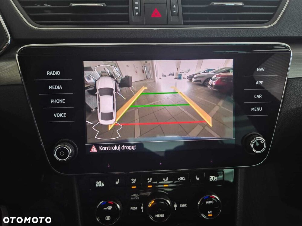 Skoda Superb 2.0 TDI SCR Style DSG - 29