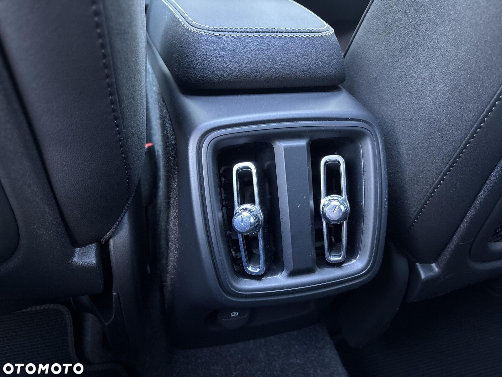 Volvo XC 40 - 28