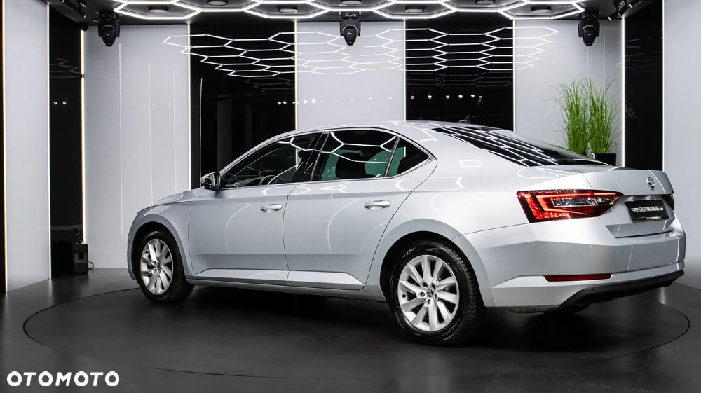 Skoda Superb 1.5 TSI ACT Ambition - 5