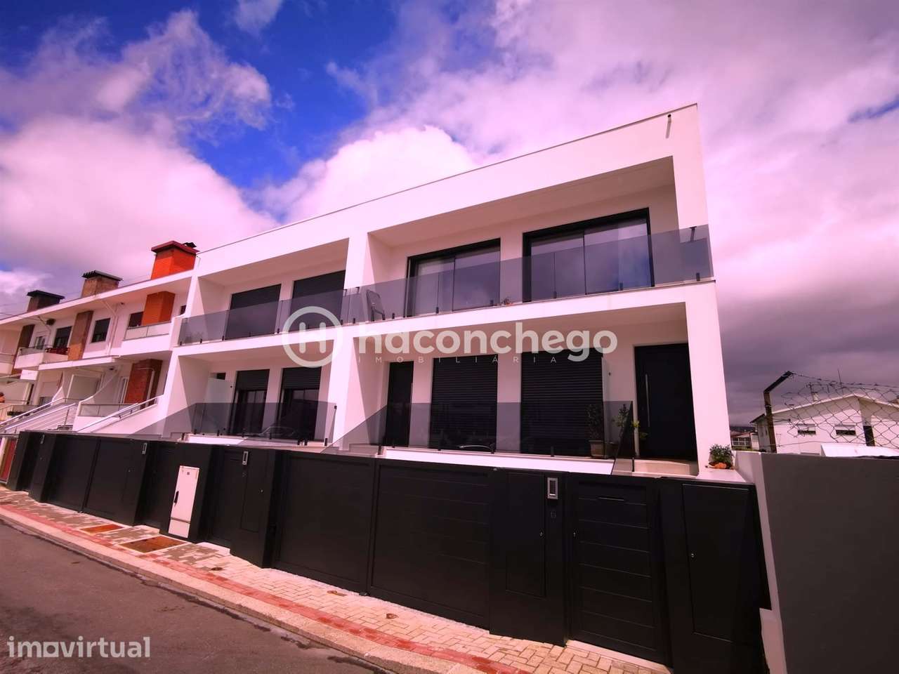 Andar moradia T4 duplex com garagem e equipado Arcozelo Barcelos - Grande imagem: 3/27