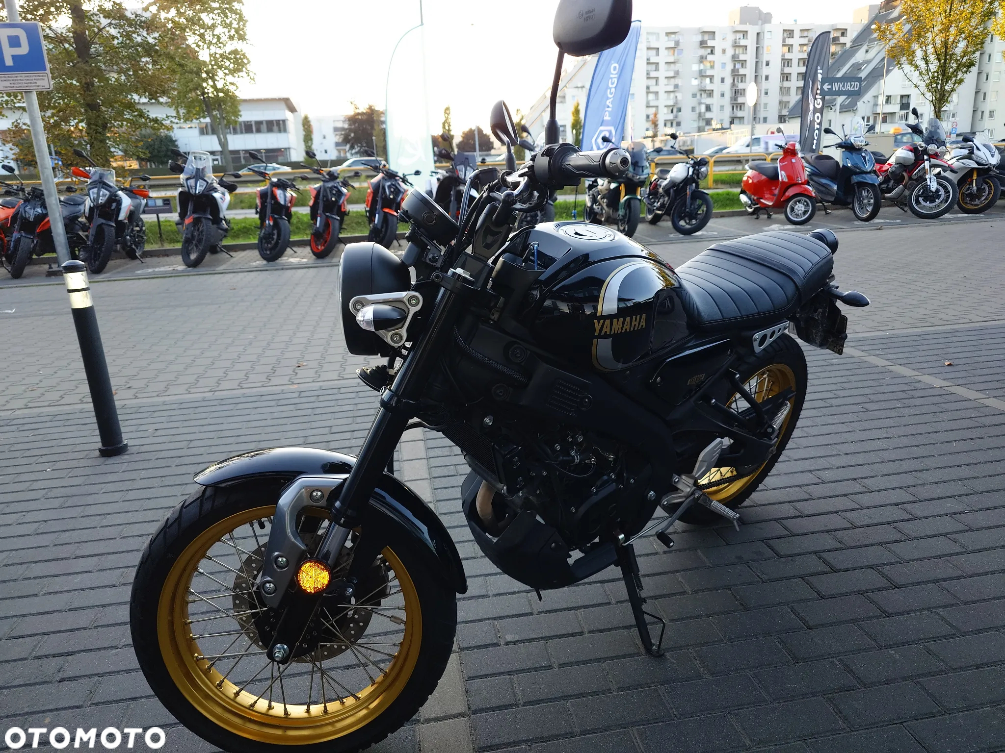 Yamaha XSR - 9