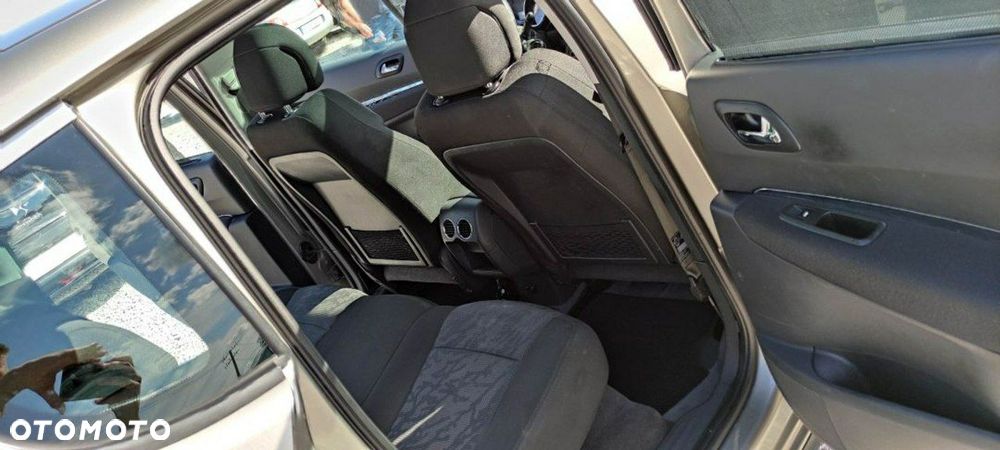 Peugeot 3008 HDi 150 Active - 7