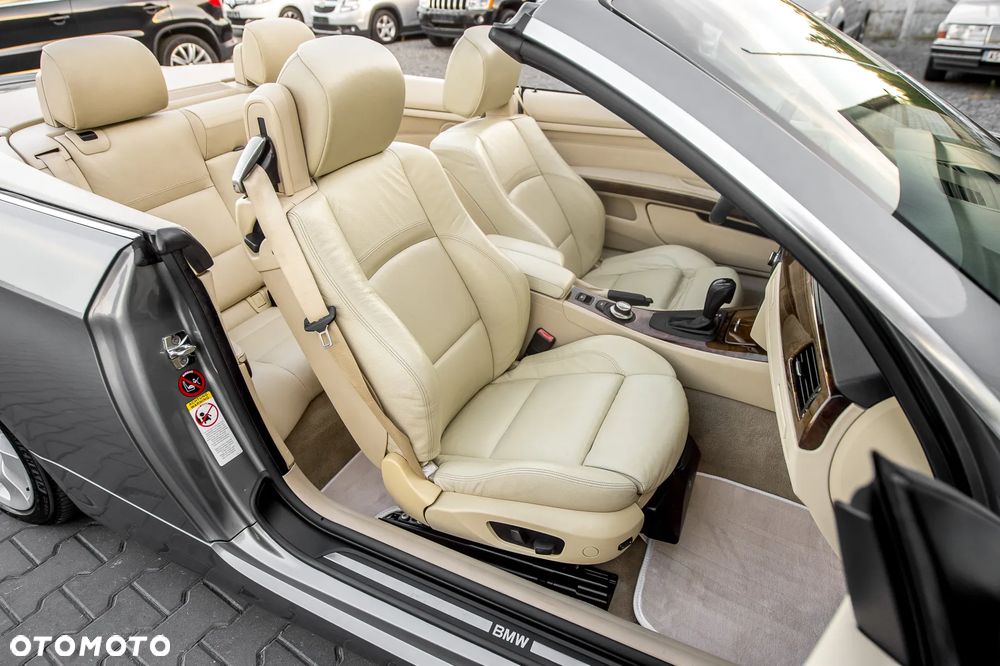 BMW Seria 3 325i Cabrio Edition Exclusive - 27