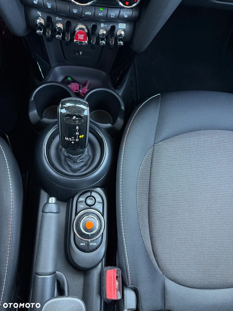 MINI Cooper Standard - 12