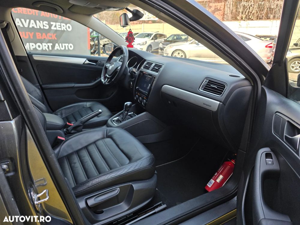 Volkswagen Jetta 1.4 DSG Highline - 12