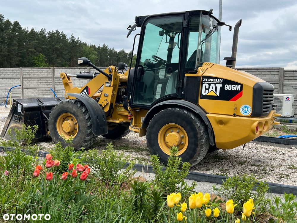 Caterpillar Ładowarka łamana 906M Cat łyżka widły 907 908 5 6 ton SZYBKOZŁĄCZE HYDRAULICZNE dodatkowe linie ZAMIATARKA za dopłatą - 2