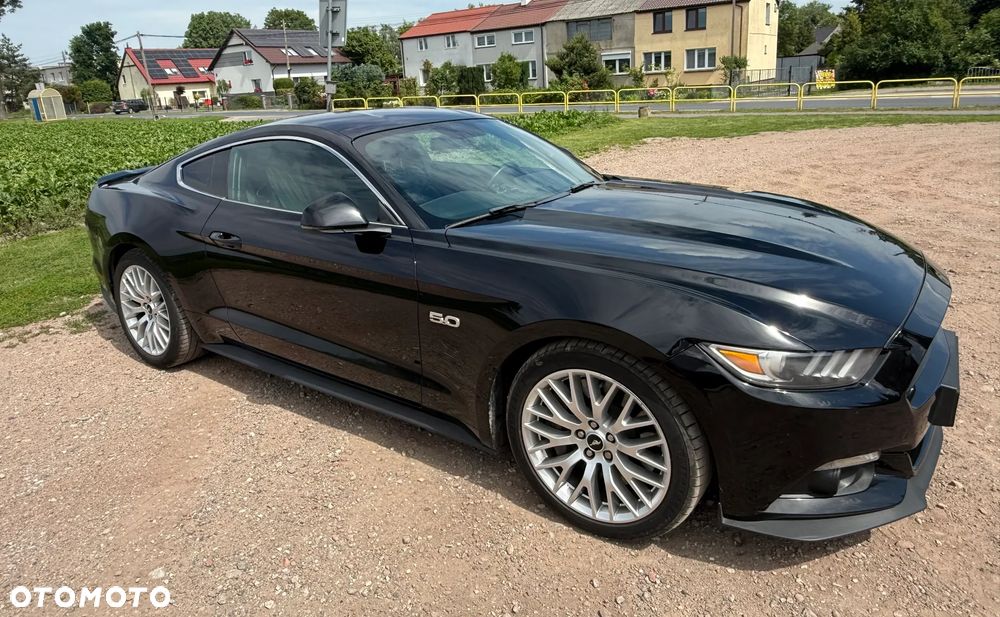 Ford Mustang - 1