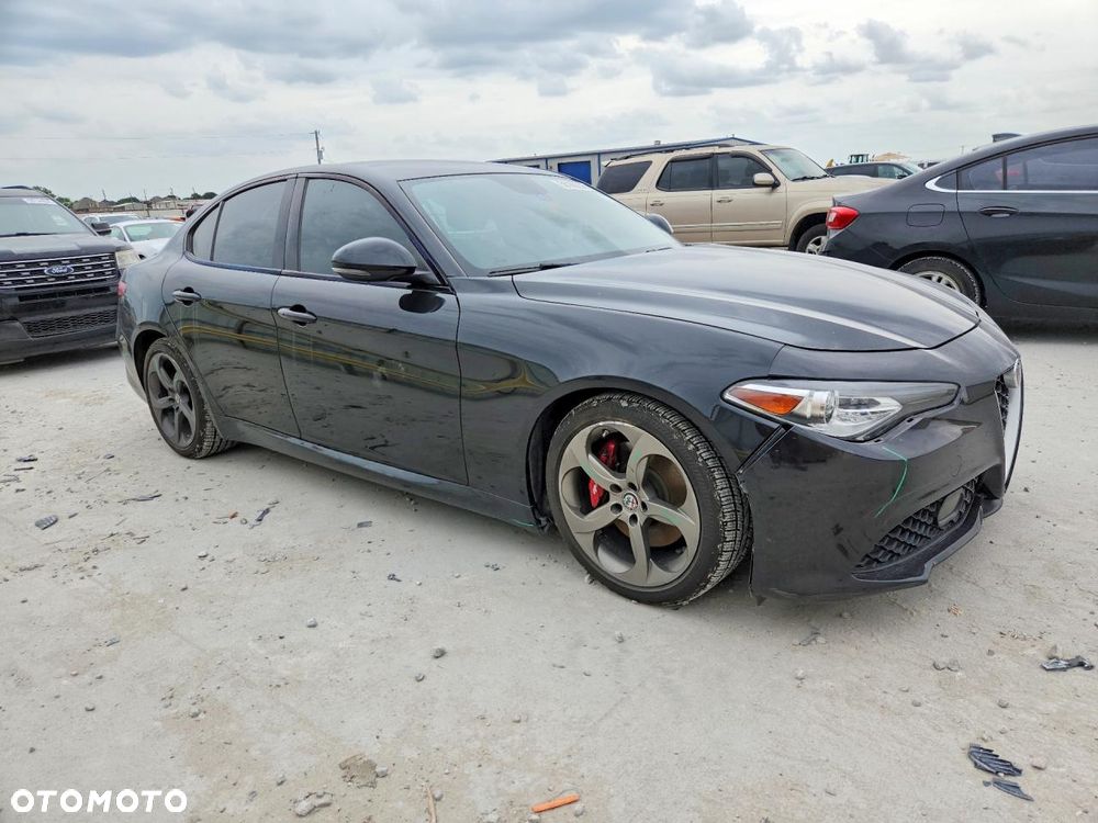 Alfa Romeo Giulia - 3