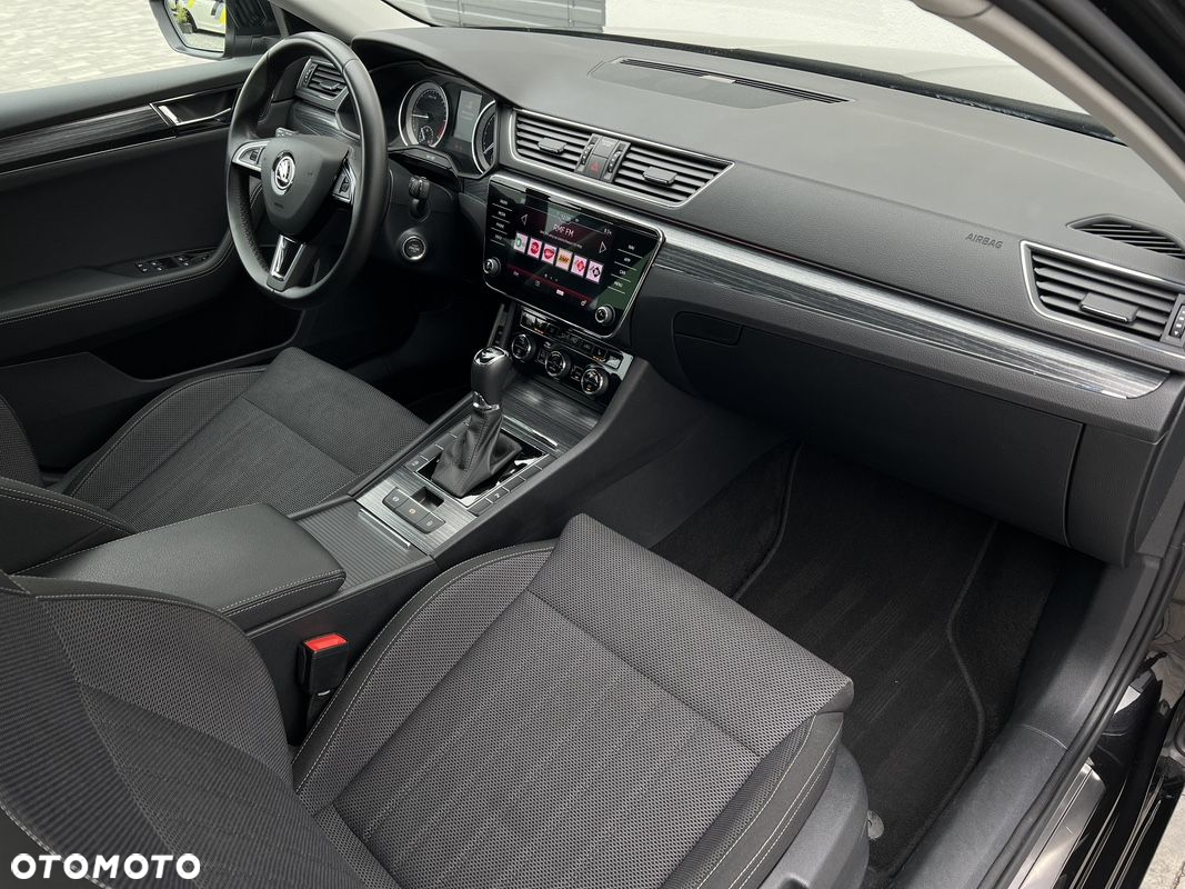 Skoda Superb 2.0 TDI DSG Active - 25