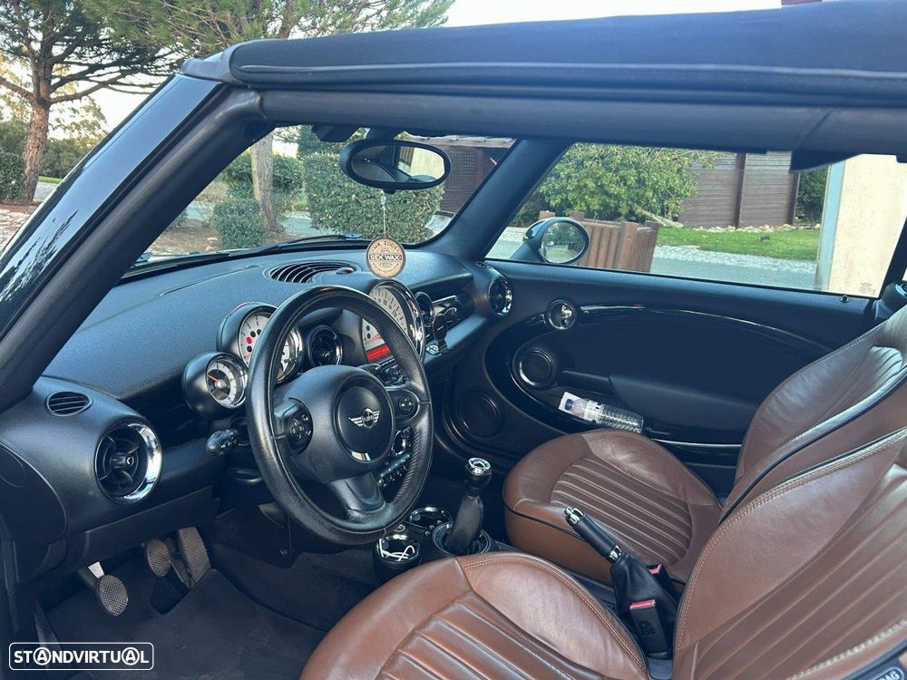 MINI Cabrio Cooper D - 21