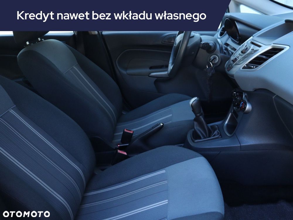 Ford Fiesta - 11