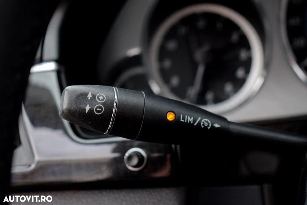 Mercedes-Benz E 220 CDI DPF BlueEFFICIENCY Automatik Avantgarde - 28