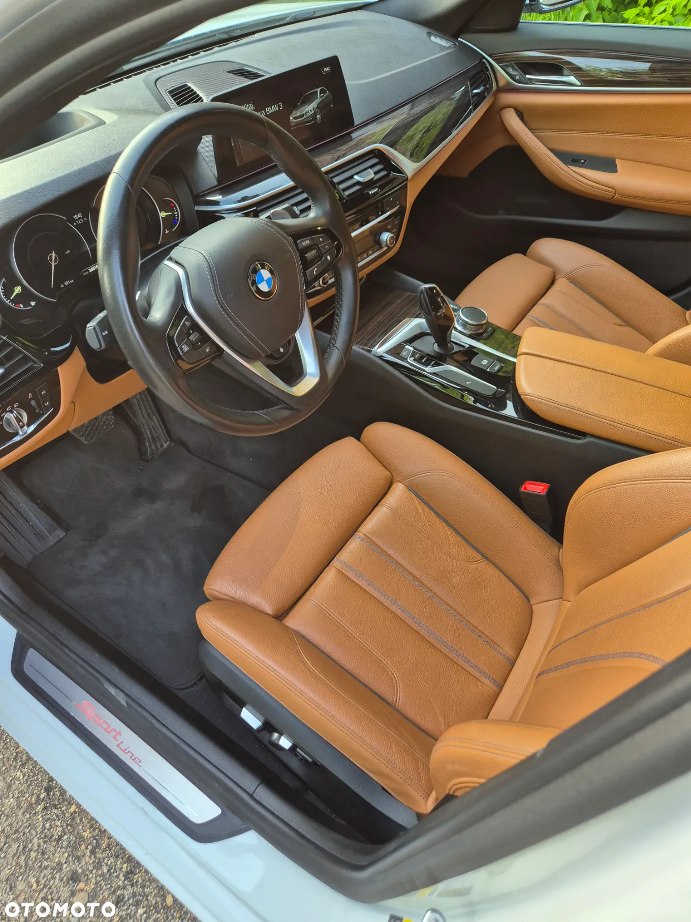 BMW Seria 5 530i xDrive Sport Line sport - 11