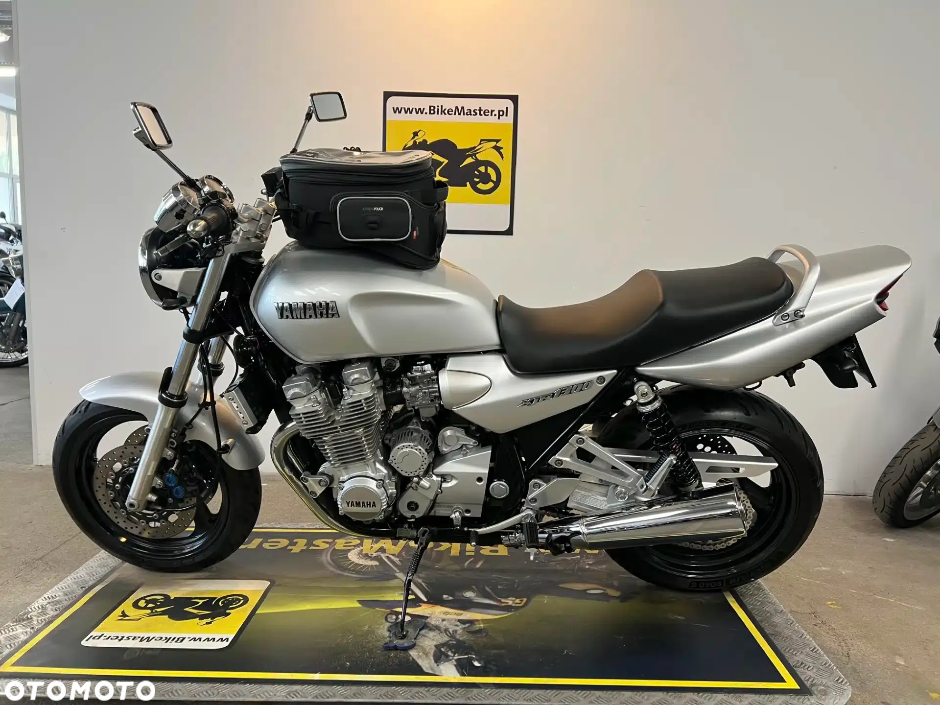Yamaha XJR - 2