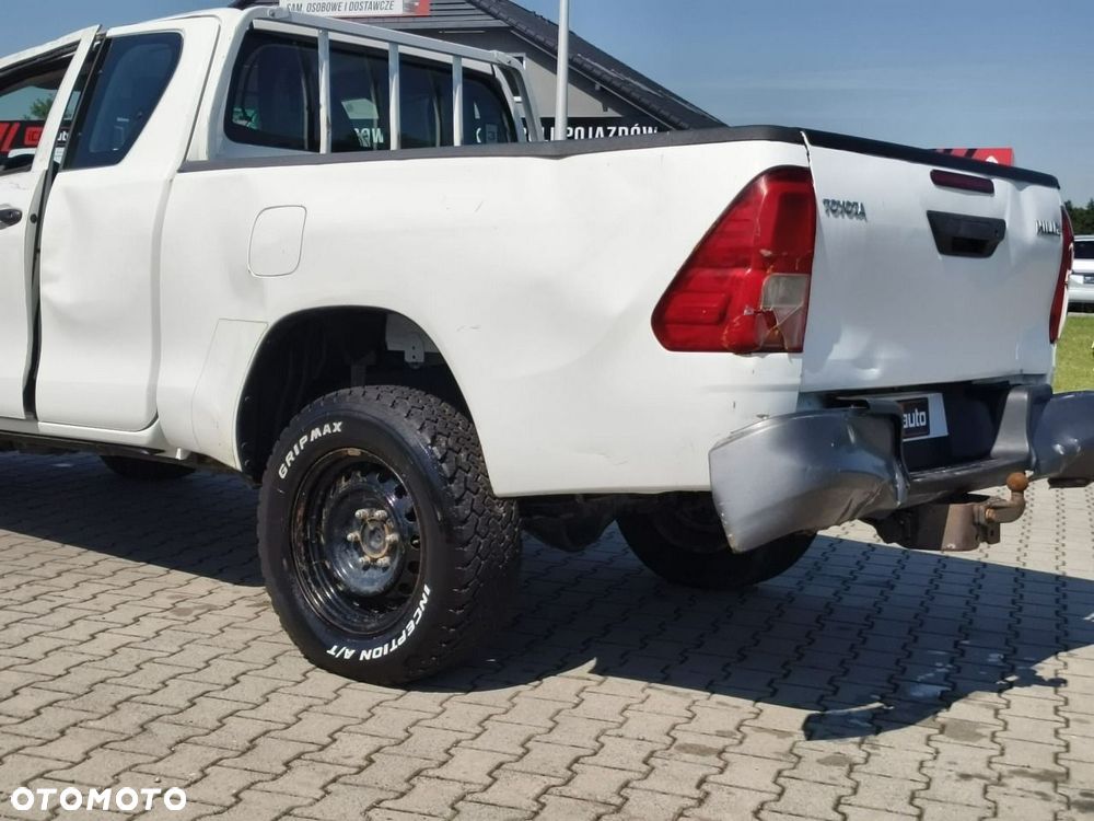 Toyota Hilux - 4