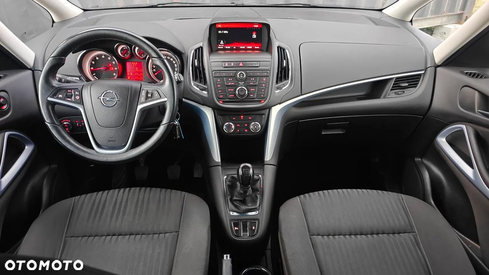 Opel Zafira Tourer 1.4 Turbo Business Edition - 27