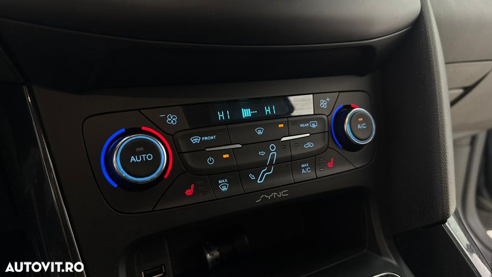 Ford Focus 1.0 EcoBoost Titanium - 22