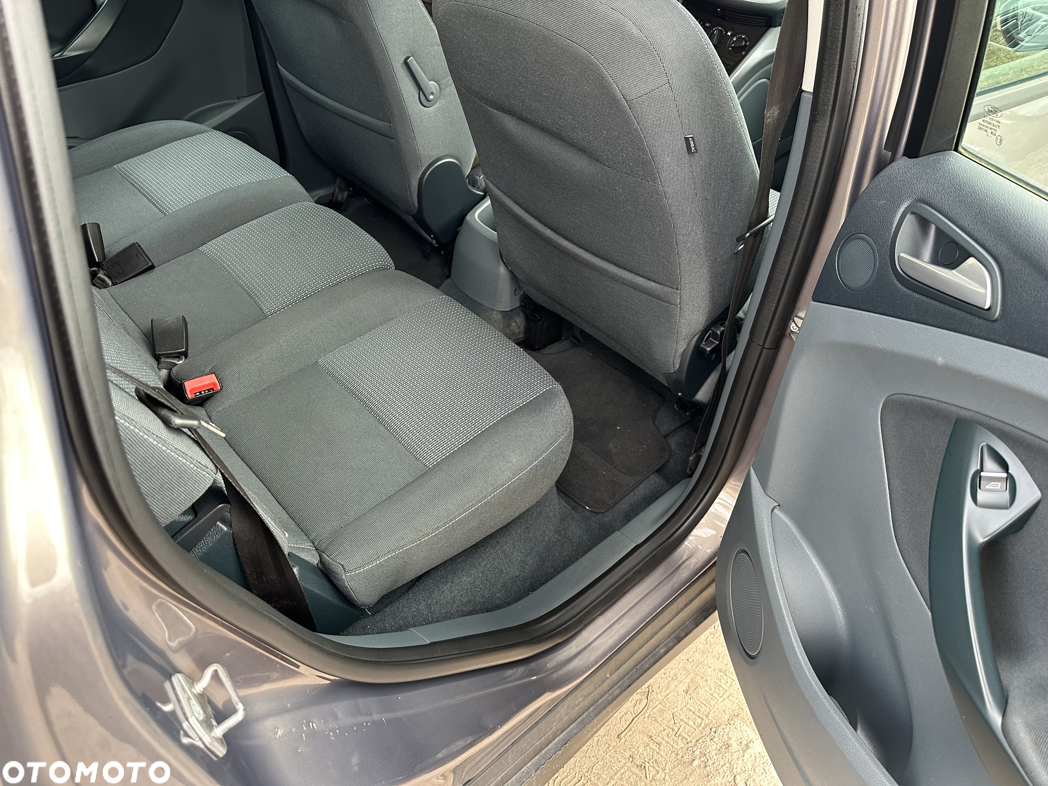 Ford C-MAX 1.6 Ambiente - 15