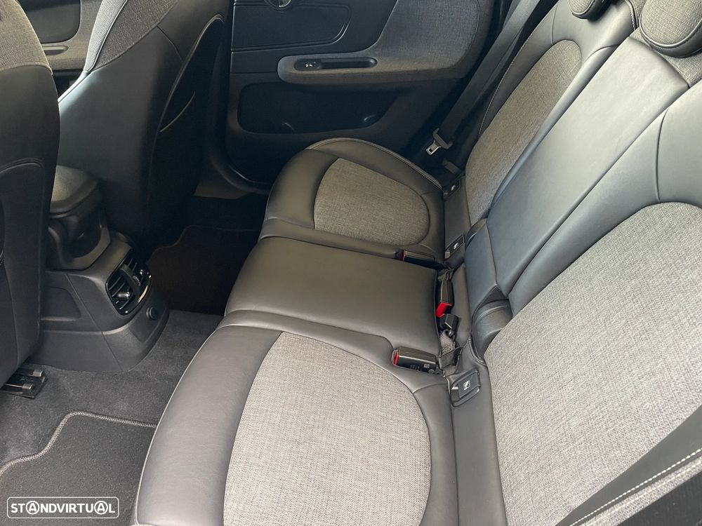 MINI Countryman One D - 9