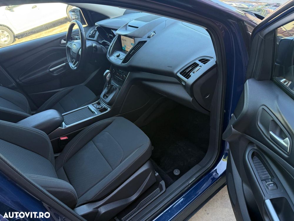 Ford Kuga - 26