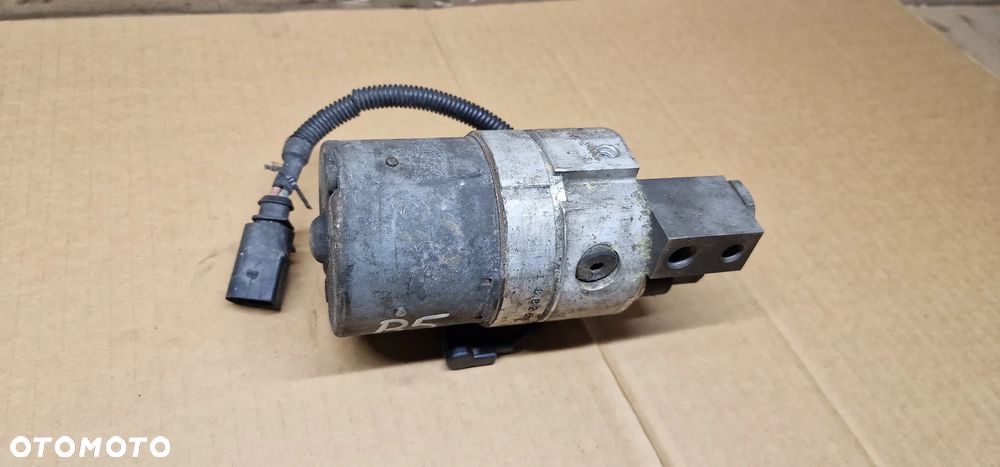 Pompa doładowująca doładowania ABS ESP VW Passat B5 8E0614175F - 5