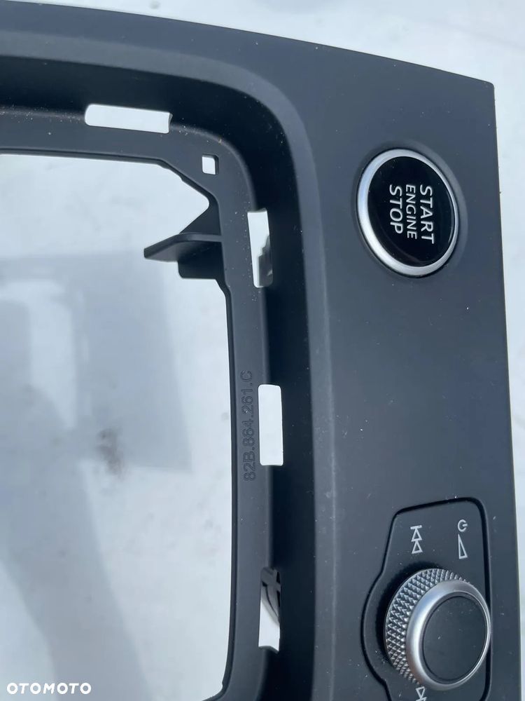 Obudowa tunelu srodkowego AUDI A1 82B864261C - 3