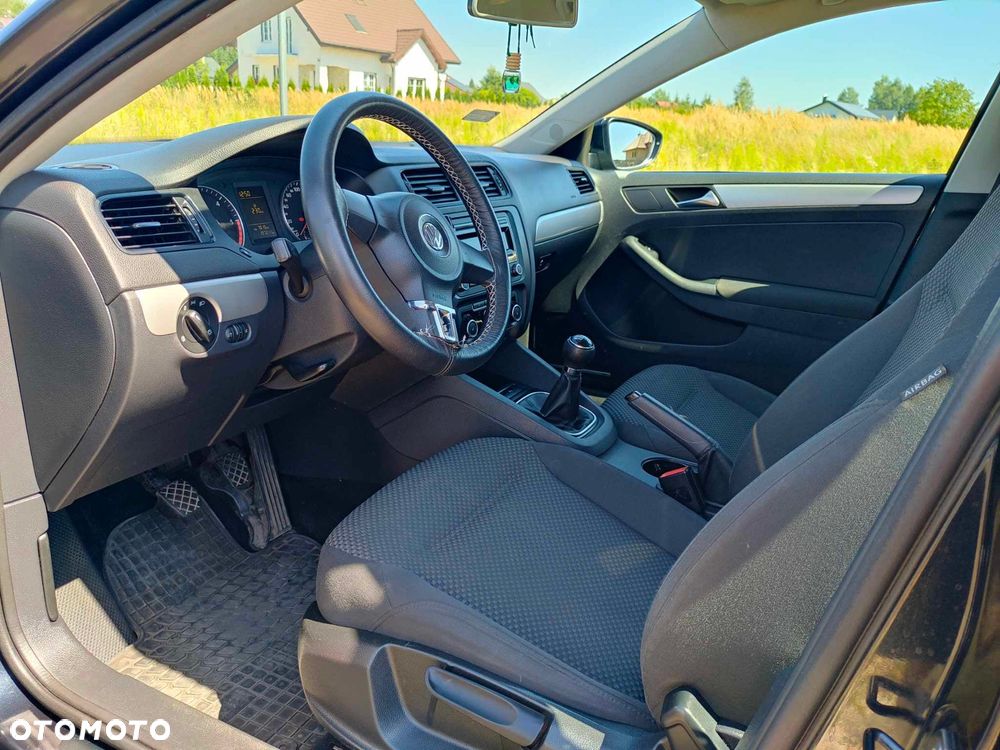 Volkswagen Jetta 1.6 TDI DPF Comfortline - 13