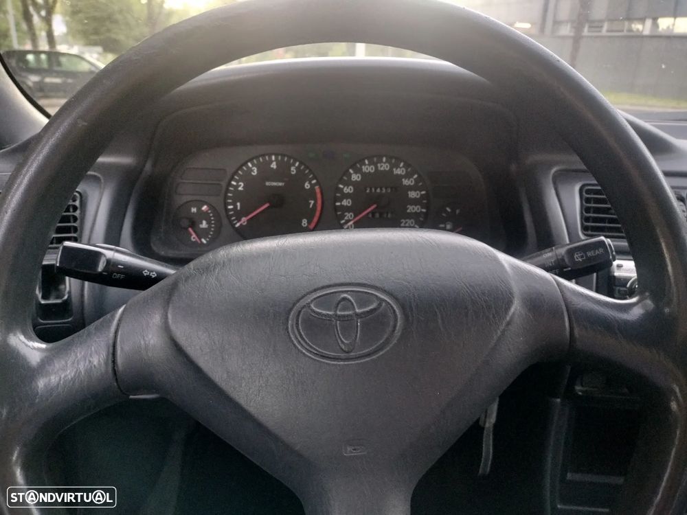 Toyota Corolla - 5