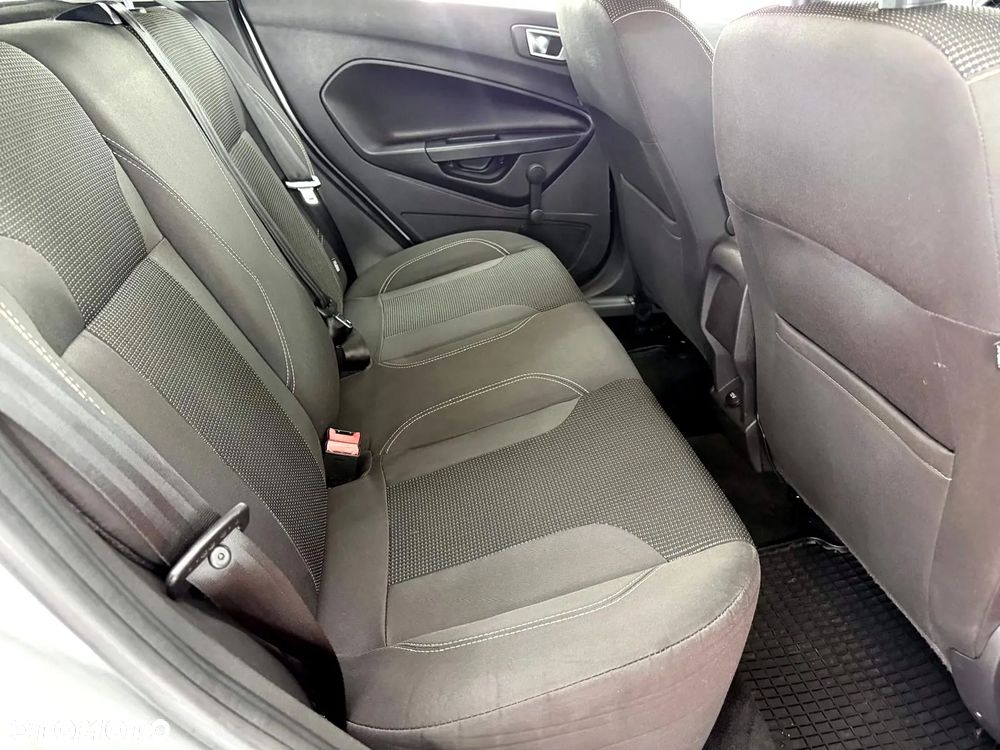 Ford Fiesta 1.5 TDCi Titanium - 22
