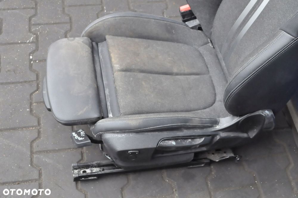 BMW 2 F46 GRAN TOURER PRZEKŁADKA WNĘTRZA FOTELE KANAPA ANGLIK PÓŁSKÓRA - 11