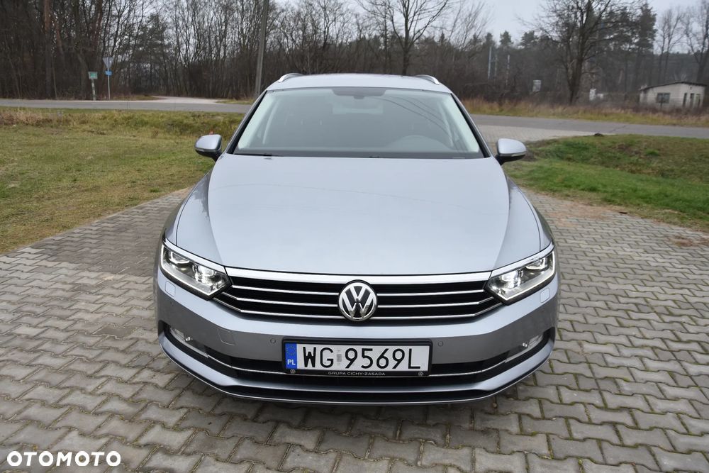 Volkswagen Passat - 2