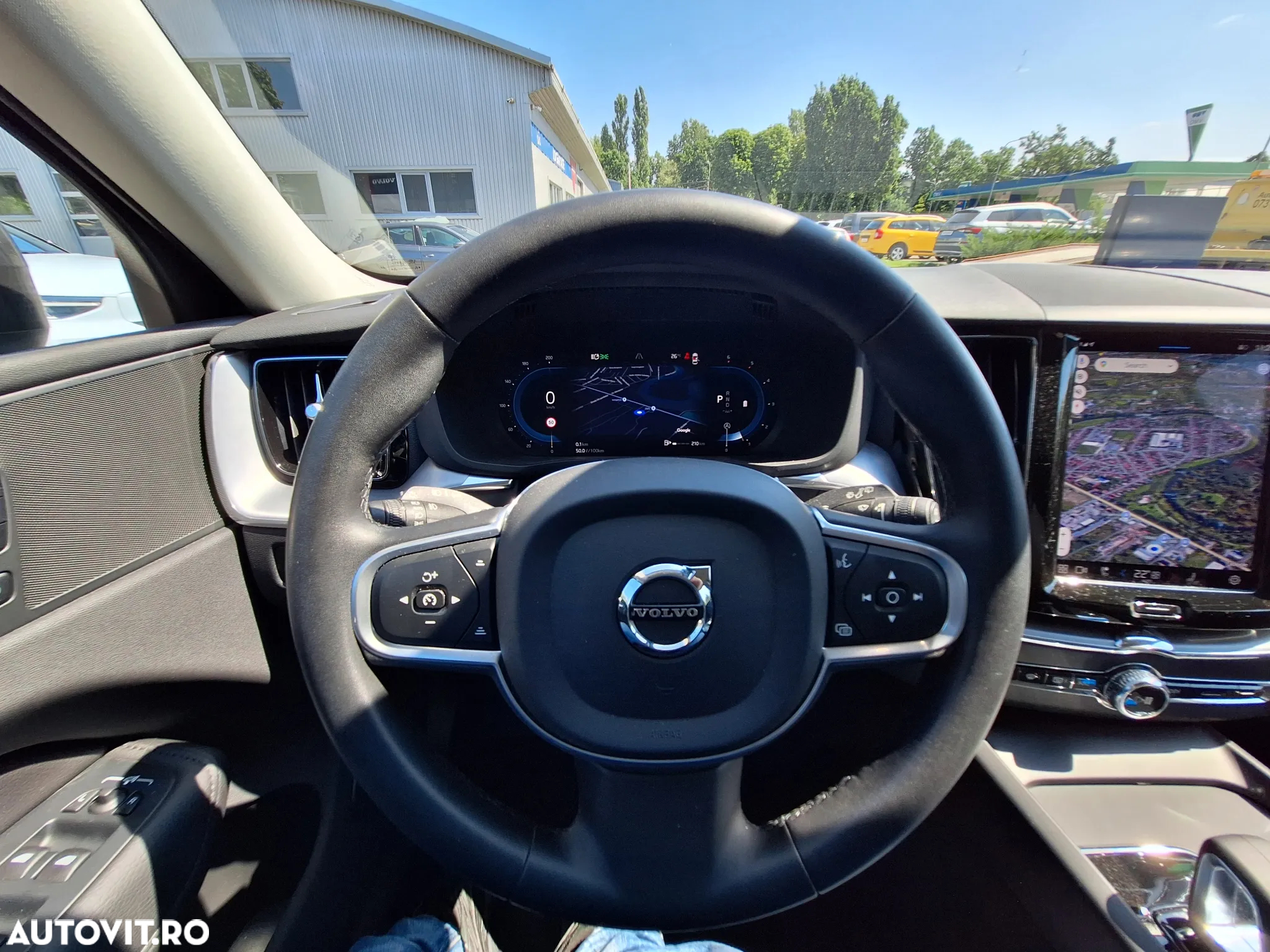 Volvo XC 60 B4 MHEV AWD Momentum Pro - 23