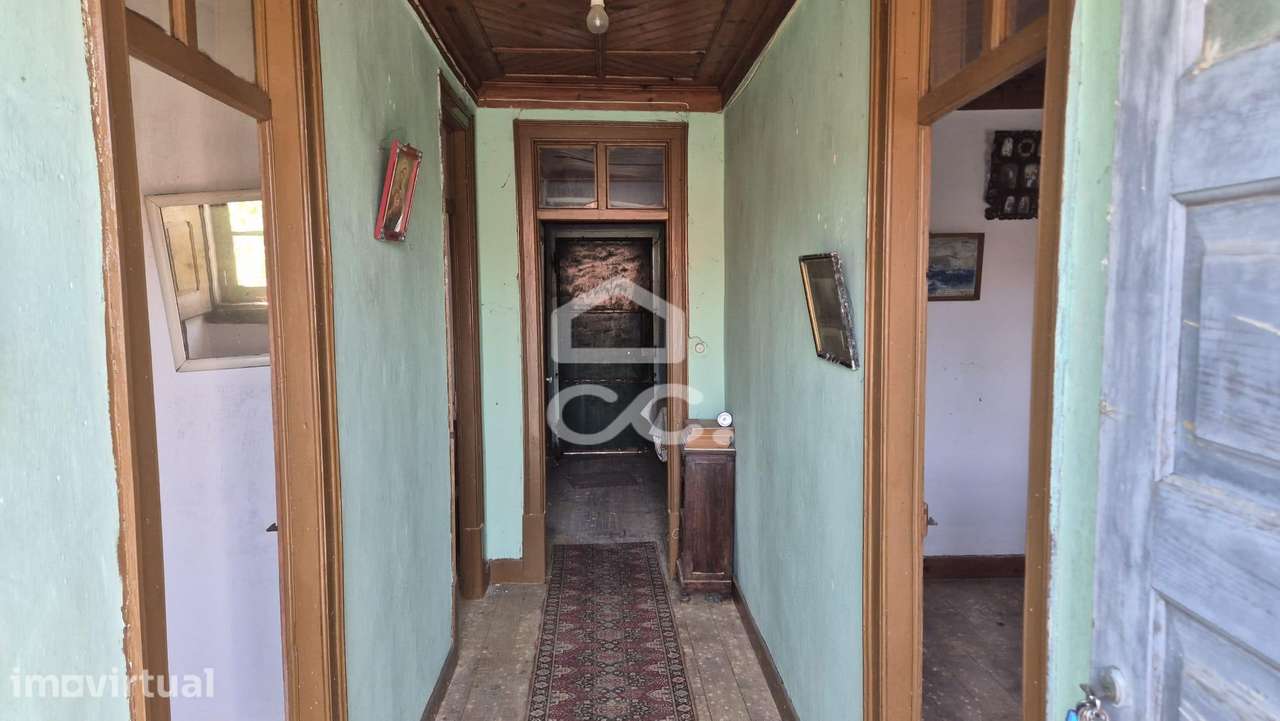 Moradia para restauro em Aljubarrota - Grande imagem: 2/11