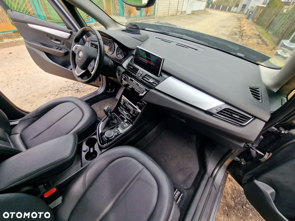 BMW Seria 2 216d - 13