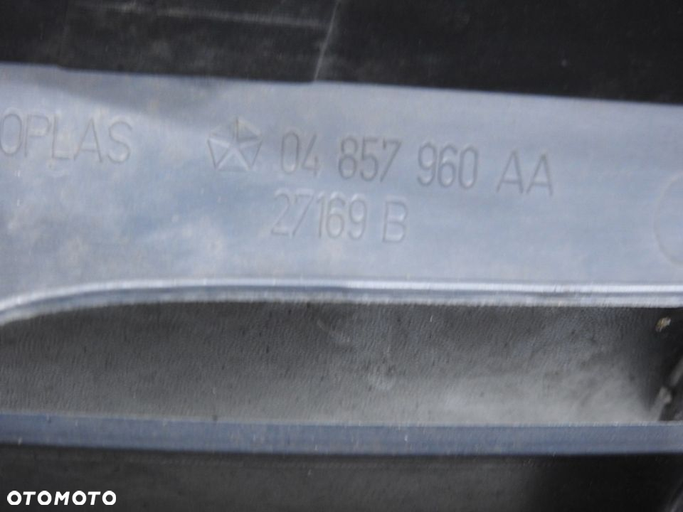 GRILL ATRAPA CHRYSLER VOYAGER IV LIFT - 10