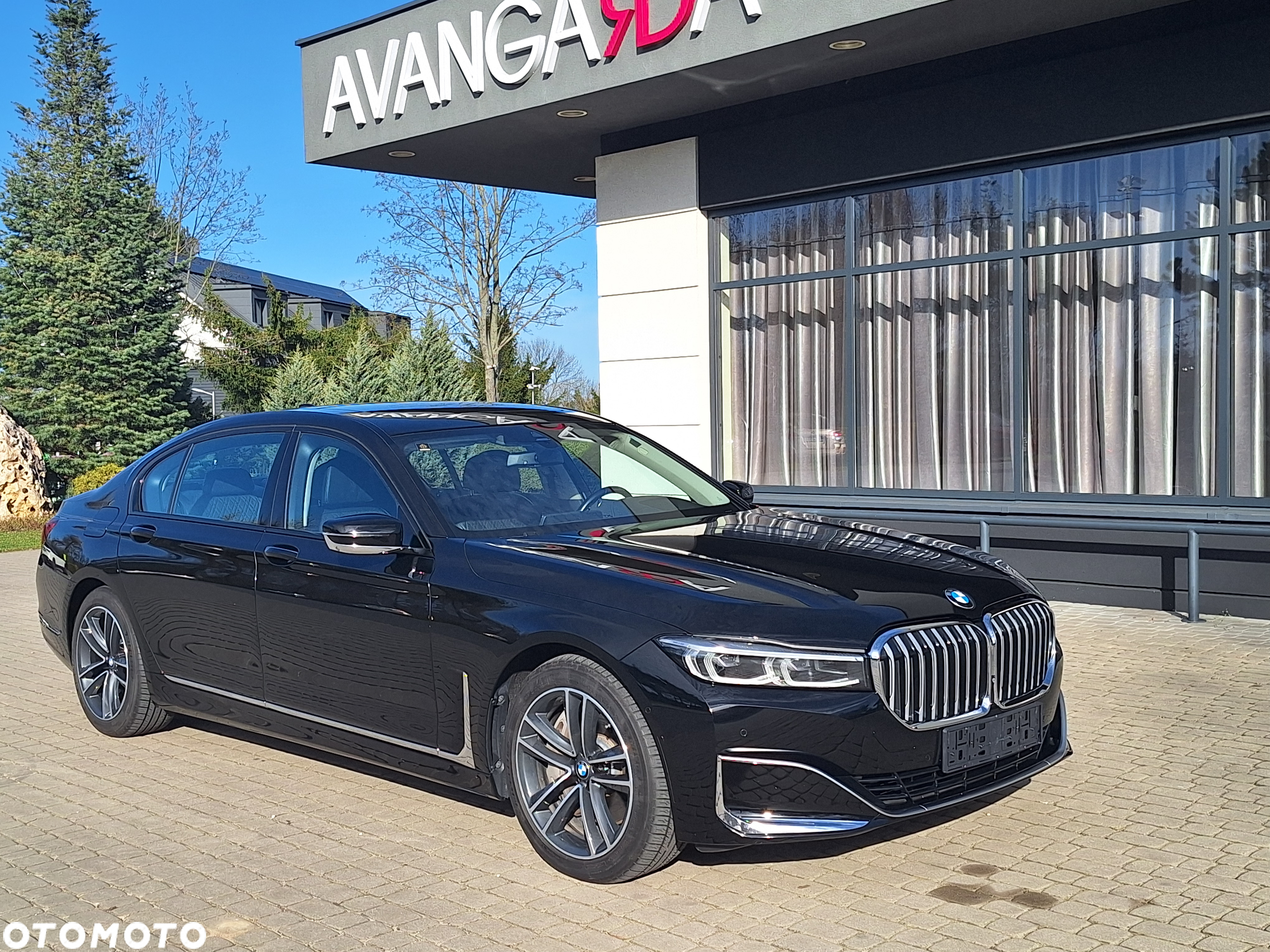 BMW Seria 7 750Li xDrive - 15