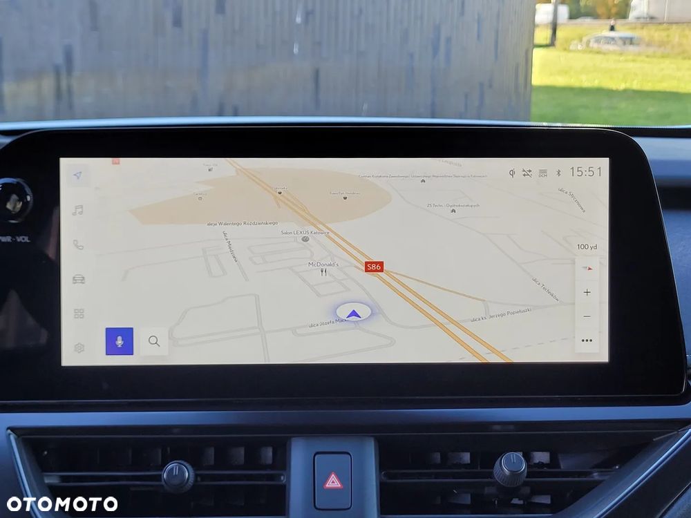 Lexus UX 300h F Sport Design - 16