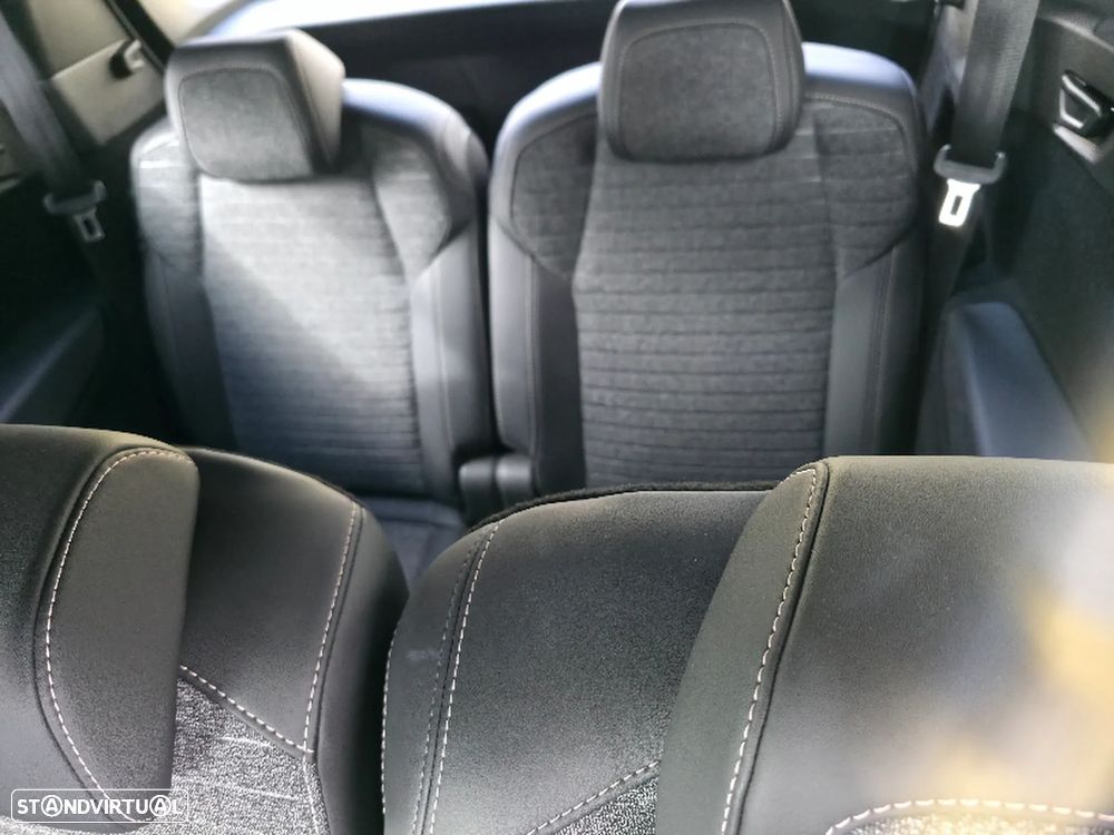 Peugeot 5008 Hybrid 145 e-DSC6 Allure - 13