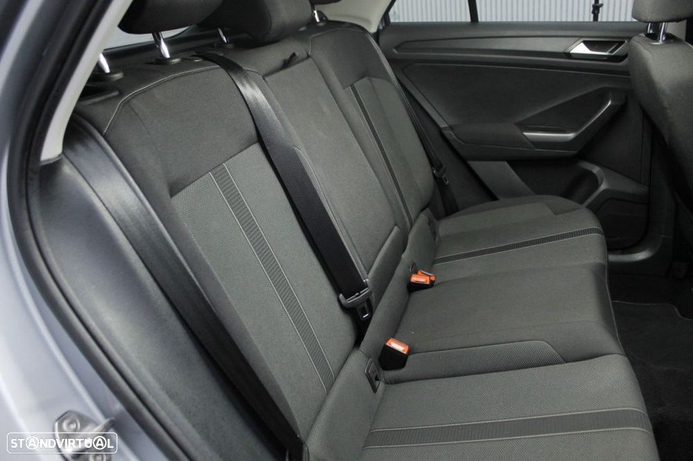 VW T-Roc 1.0 TSI Urban - 16